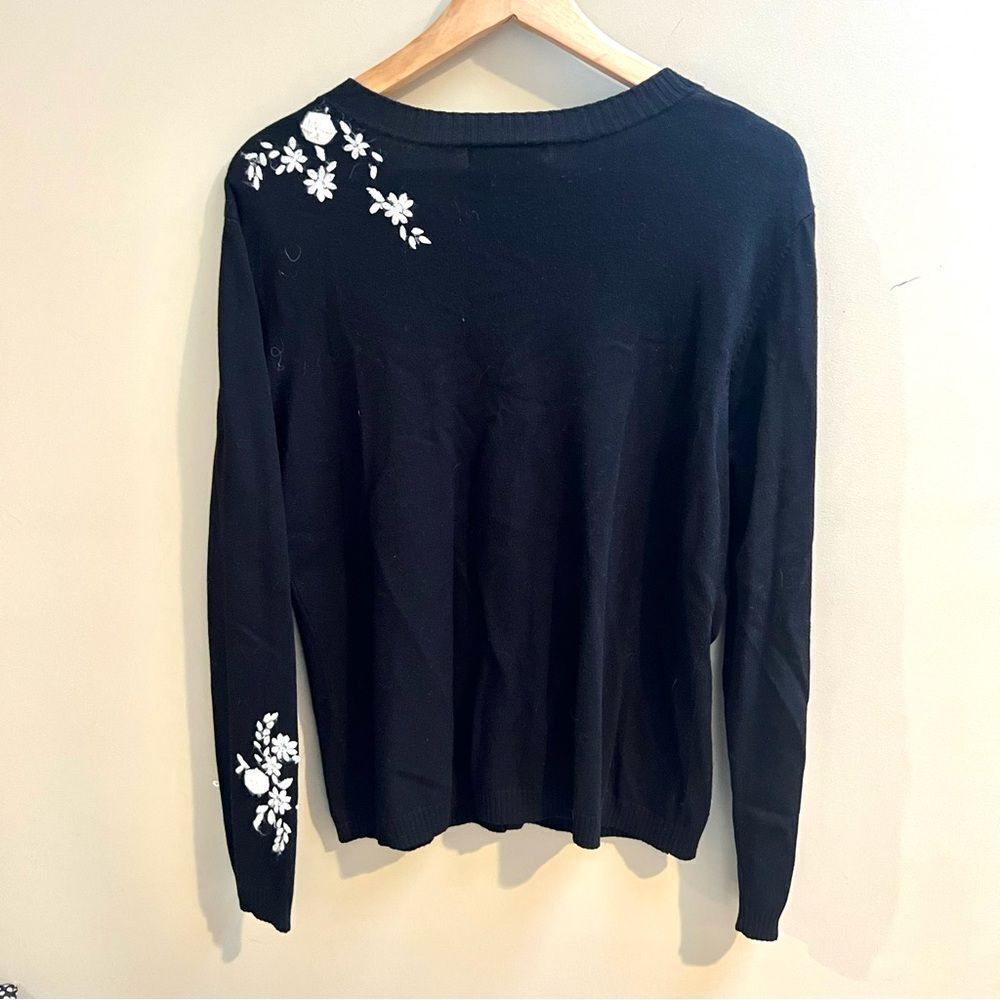Black cardigan with White Floral Embroidery. Size L - Picture 6 of 6
